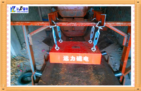 懸掛式永磁除鐵器，山東懸掛式永磁除鐵器價(jià)格_內部磁塊安裝方法_山東懸掛式永磁除鐵器價(jià)格視頻定制供應型號價(jià)格  